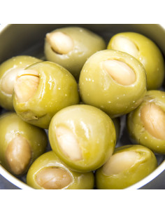 Aceituna artesana rellena de almendra