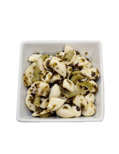 Ajitos aliñados con piparras