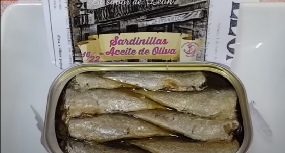 Sardinillas en aceite de oliva El Serranillo